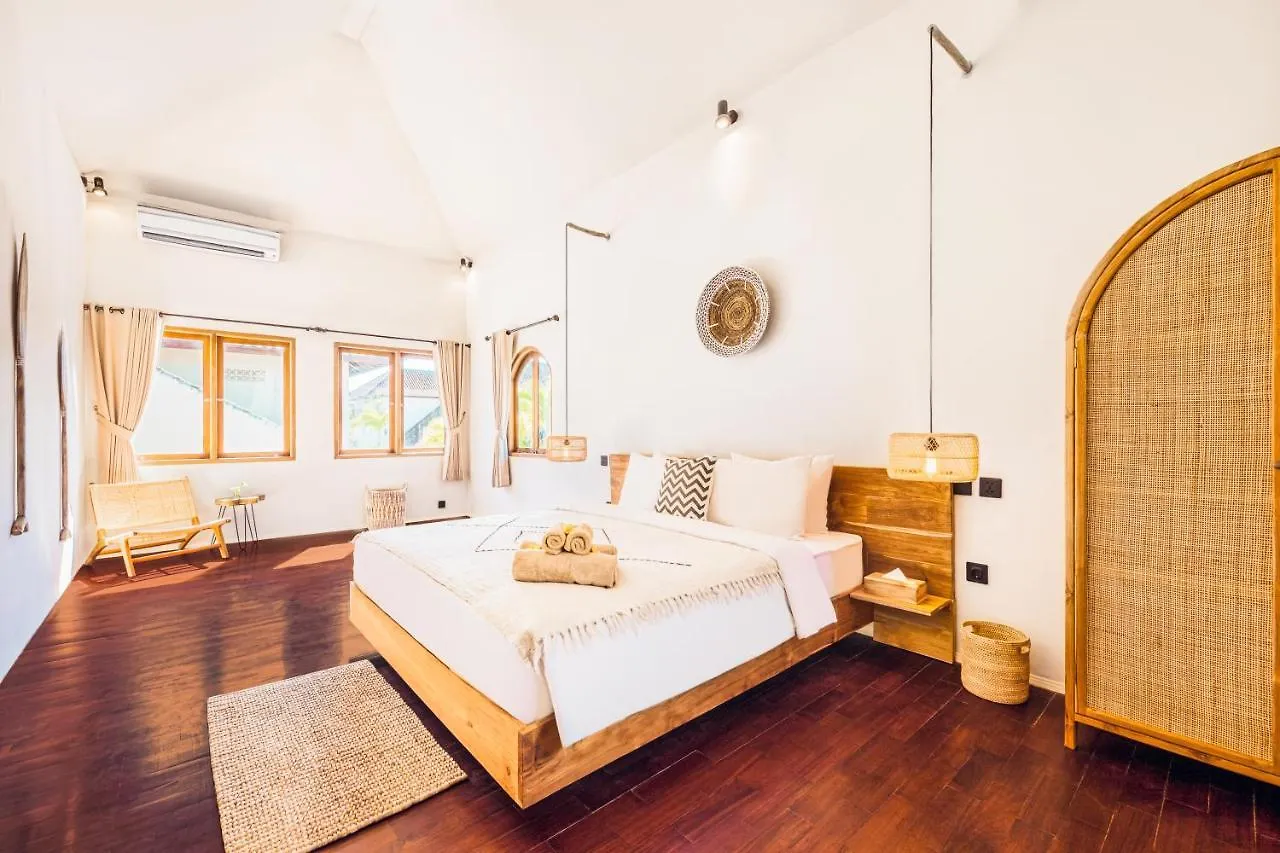 New Fresh 3Bd Prime Location Villa Seminyak